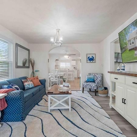 Beach Bungalow - 1 Block To Beach - Pets Welcome! 노퍽 외부 사진
