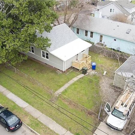 Beach Bungalow - 1 Block To Beach - Pets Welcome! 노퍽 외부 사진