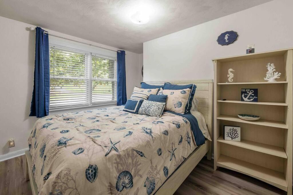 Beach Bungalow - 1 Block To Beach - Pets Welcome! 노퍽 외부 사진